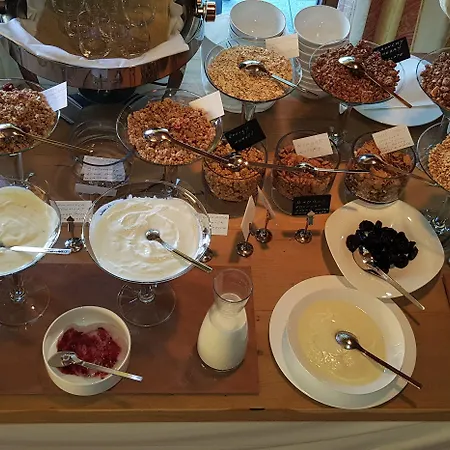 Vergeiner Otel Seefeld in Tirol