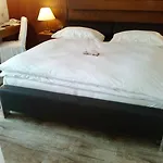 فيرجينر سيفيلد ان تيرول